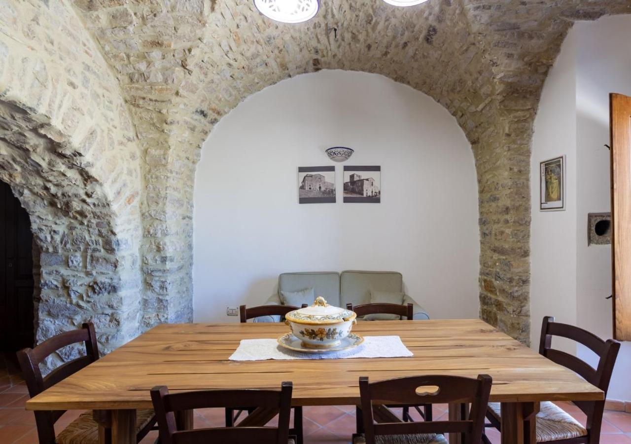 Torre Gialluise Farm stay Gesualdo